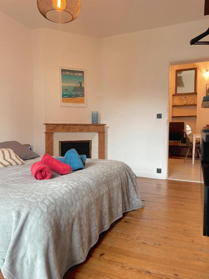 Appartement Charmant Centre Biarritz Exteriör bild